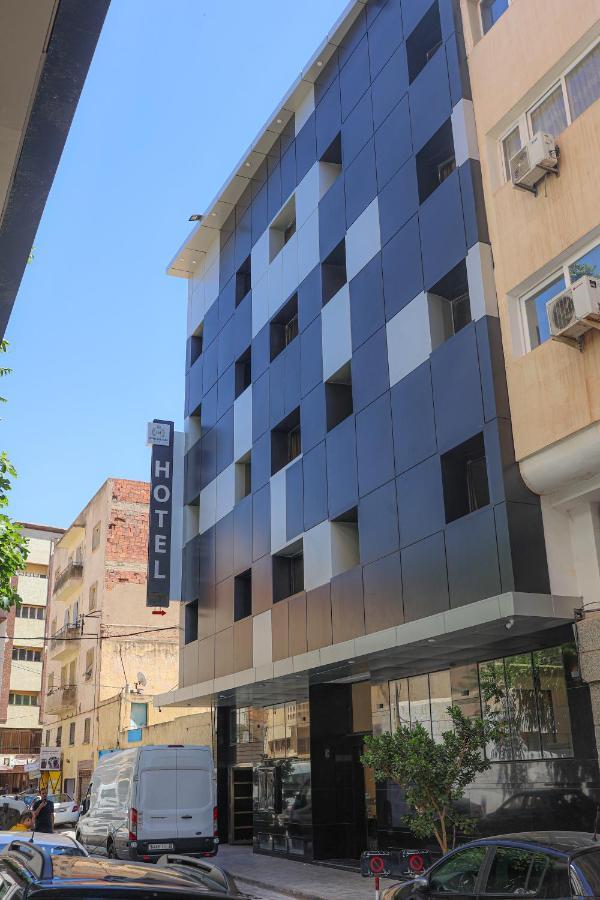 Hôtel Des Lilas Uchda  Exterior foto