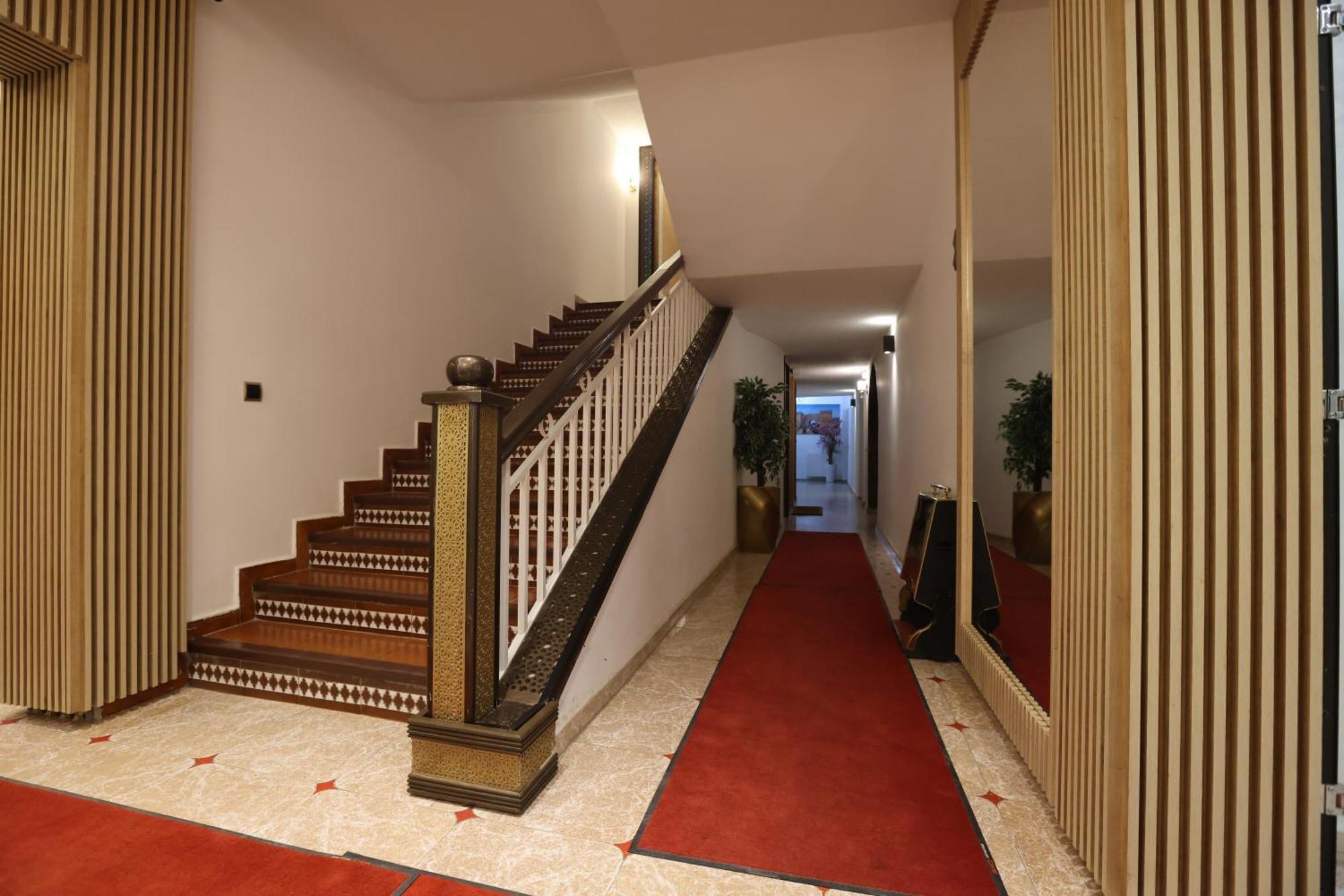 Hôtel Des Lilas Uchda  Exterior foto